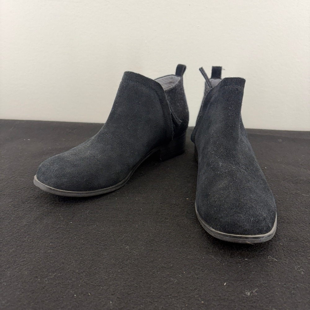 TOMS Deia Black Suede Wool Blend Ankle Bootie Low Block Heel Boots Womens 8.5 - Picture 1 of 10
